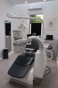 Image of Dental equipment 