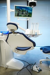 Image of Dean's Dental Clinic Gallery 1